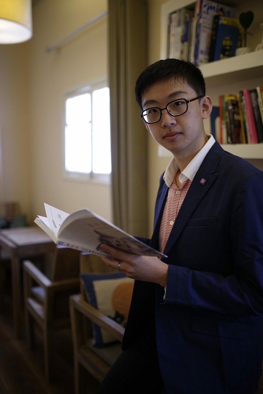 乌力吉的人物平生〃乌力吉的个人简介