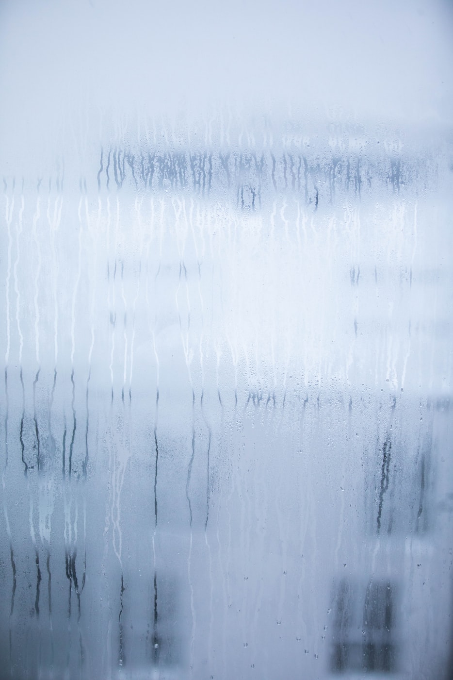 名家写雨的现代诗.关于描写雨的现代诗歌 名家写雨的现代诗.关于描写雨的现代诗歌
