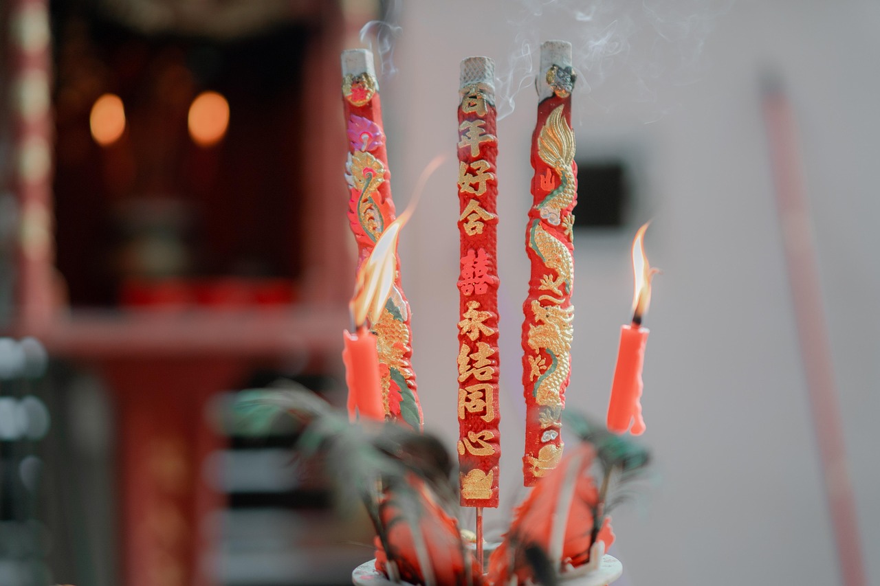 【.中国汉族的传统服饰的来历和特色是什么-/汉族的传统民族服装】