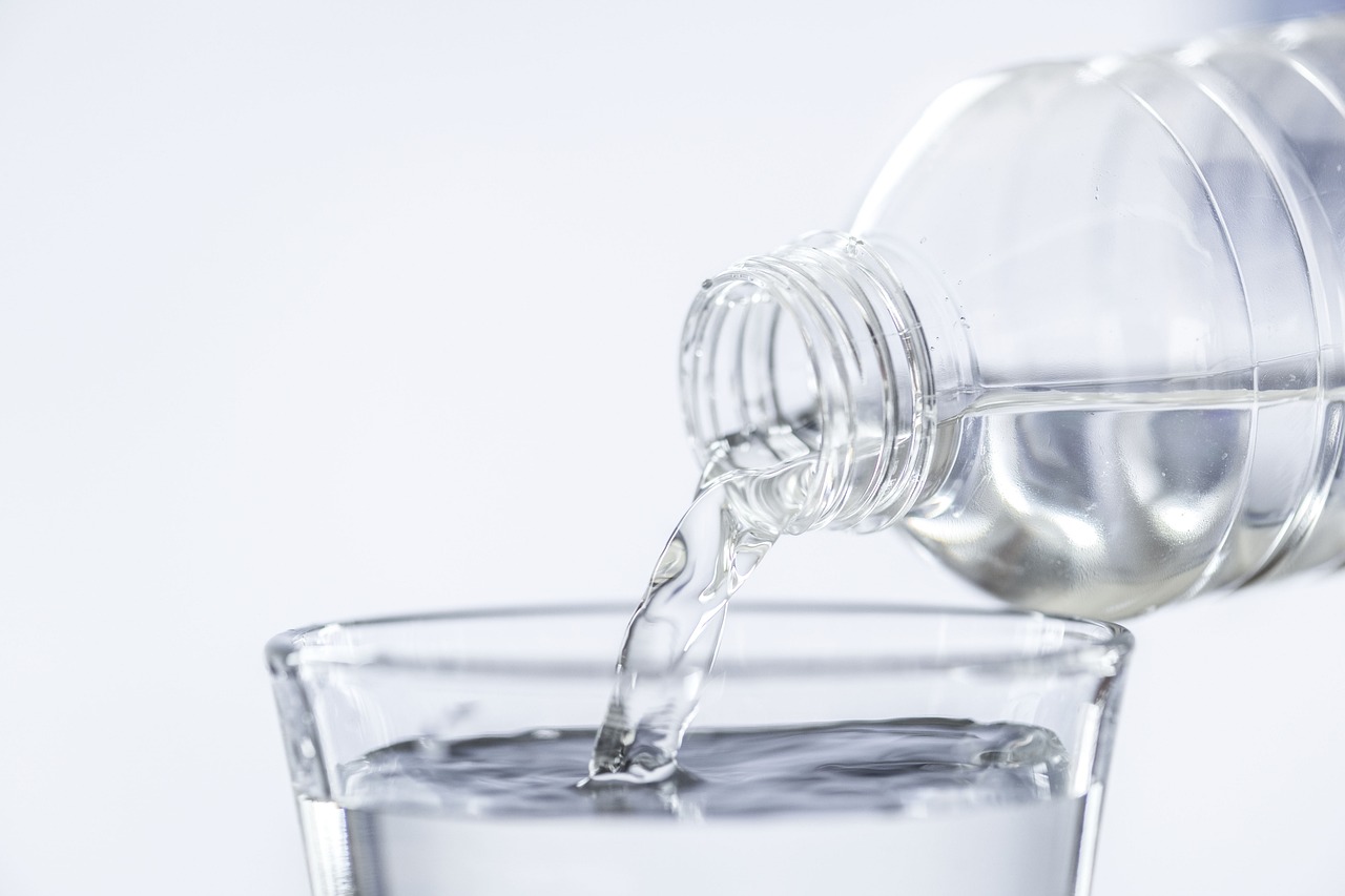 防冻液里加了一点水有没有事-.防冻液中加水了怎么办 防冻液里加了一点水有没有事-.防冻液中加水了怎么办