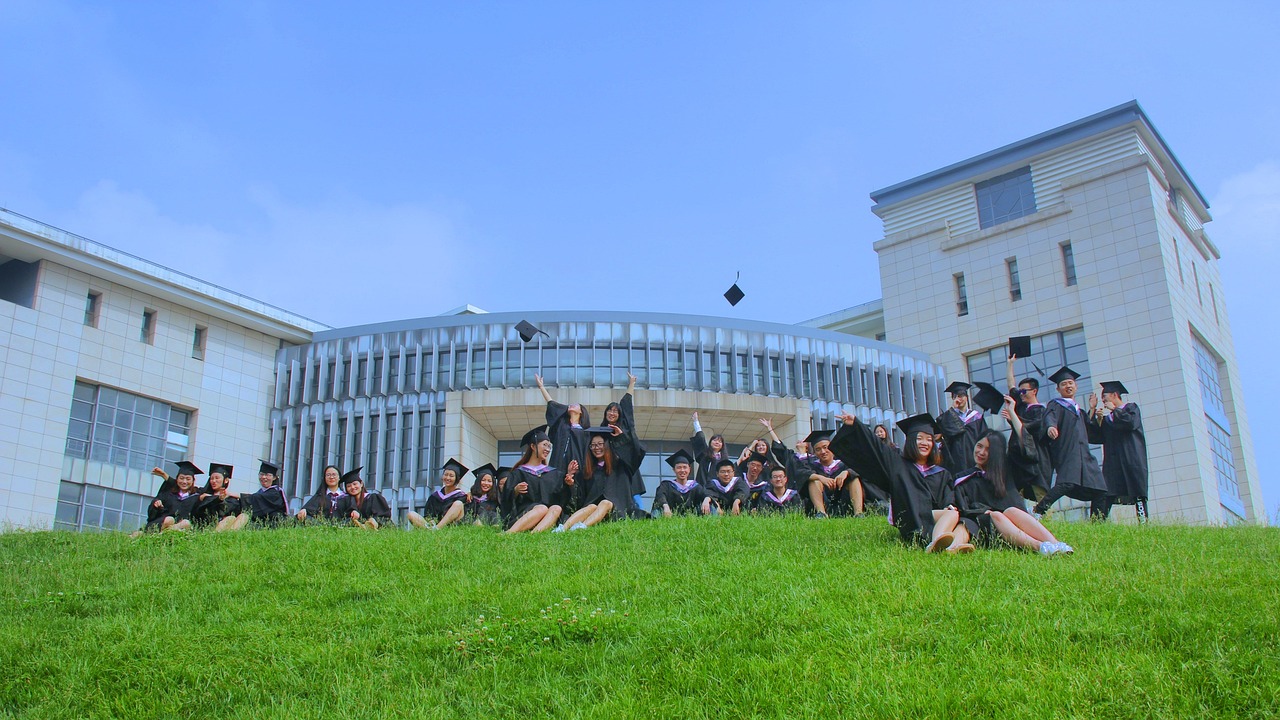 山东潍坊大学老师工资多少〃潍坊学院讲师是十三薪么 山东潍坊大学老师工资多少〃潍坊学院讲师是十三薪么